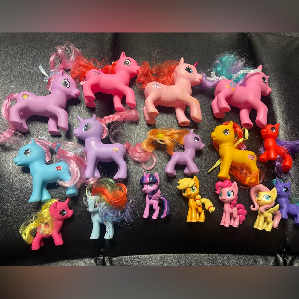 Mixed vibrant pony collection lot